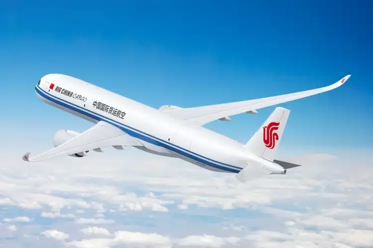El auge de la demanda de chips para IA impulsa la carga aérea en Asia a máximos de tres años
