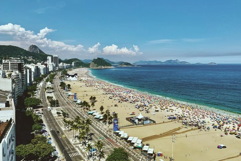 Vuelo directo desde Lisboa y hotel 4 estrellas cerca de Copacabana desde 889 euros